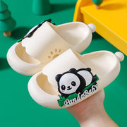 Lindas pantuflas de panda para niños